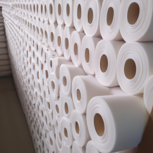 Wholesale of white shiny felt fabric needle punched polyester felt rolls from Chinese factories,