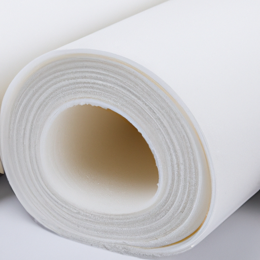 High quality wholesaler of white shiny felt rolls for polyester roof fabric in China